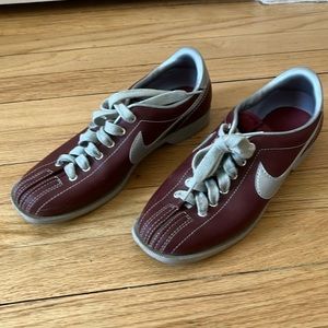 Women’s Vintage Nike Bowling Shoes | Size 8